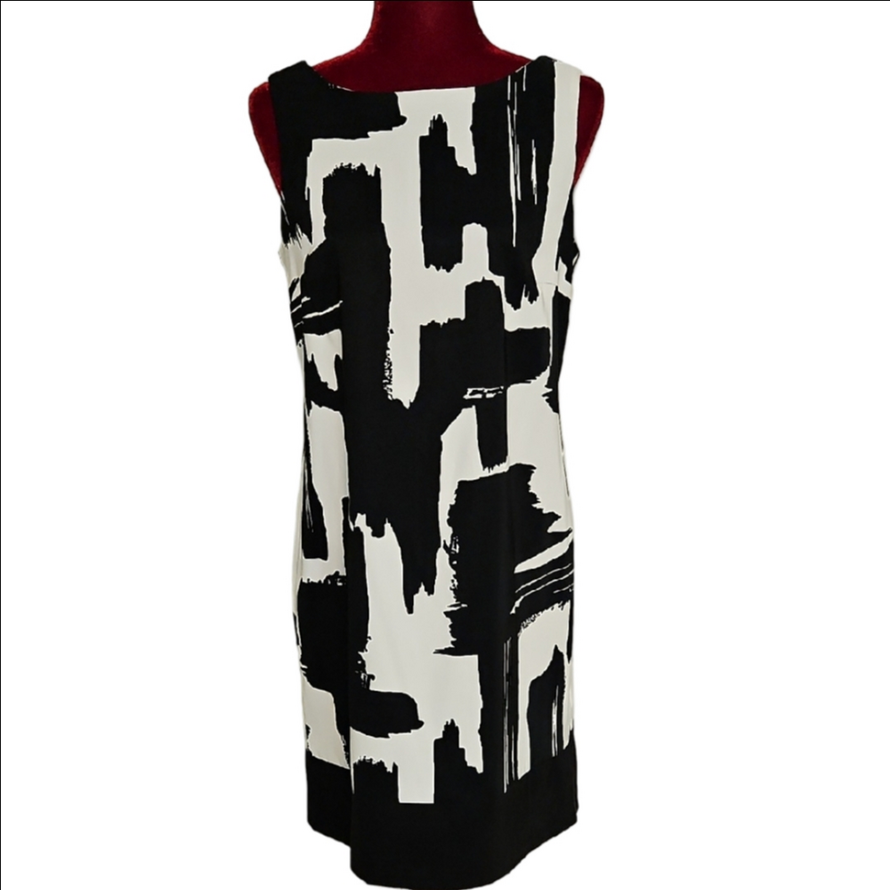 Black and White Abstract Sleeveless Dress Size 10